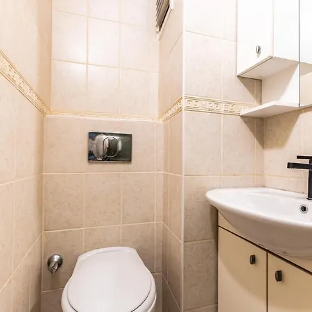 Chic Flat W Balcony Bbq 10 Min To Emaar In Uskudar Apartamento *