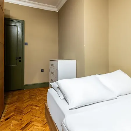 Chic Flat W Balcony Bbq 10 Min To Emaar In Uskudar Apartment *