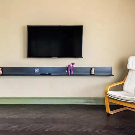 Апартаменты Chic Flat W Balcony Bbq 10 Min To Emaar In Uskudar Стамбул